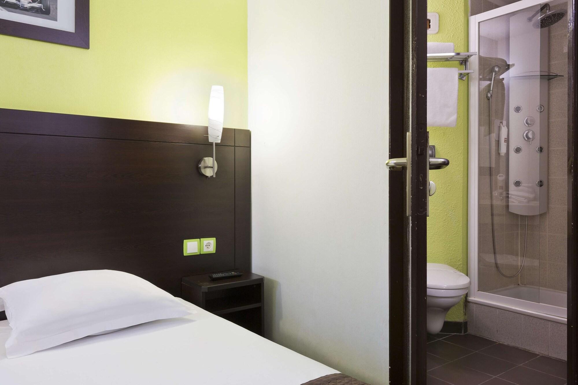 Enzo Hotels Pont-A-Mousson By Kyriad Direct Екстер'єр фото