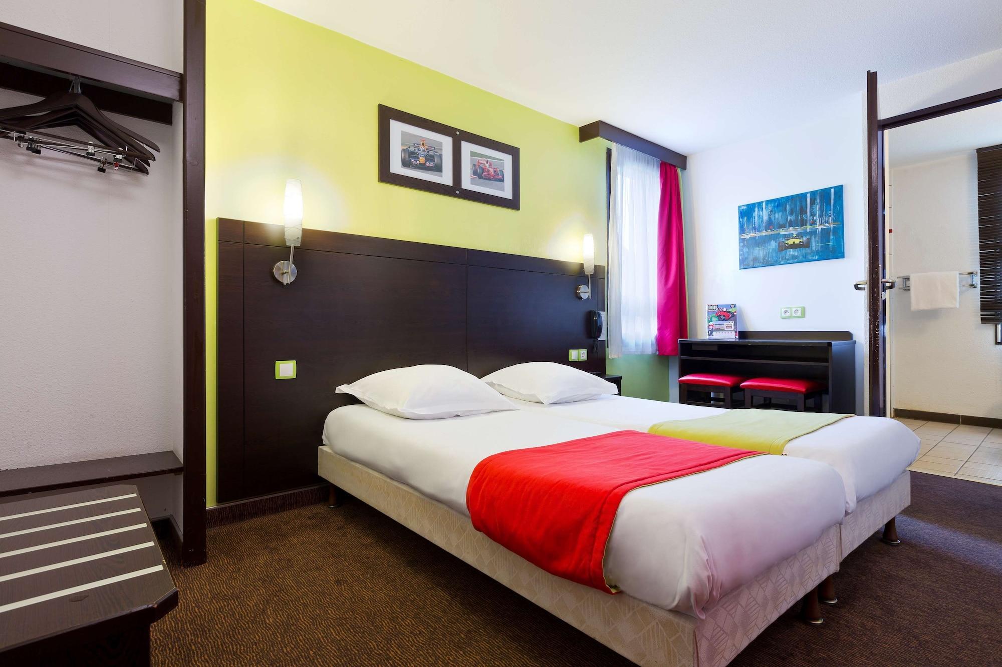 Enzo Hotels Pont-A-Mousson By Kyriad Direct Екстер'єр фото