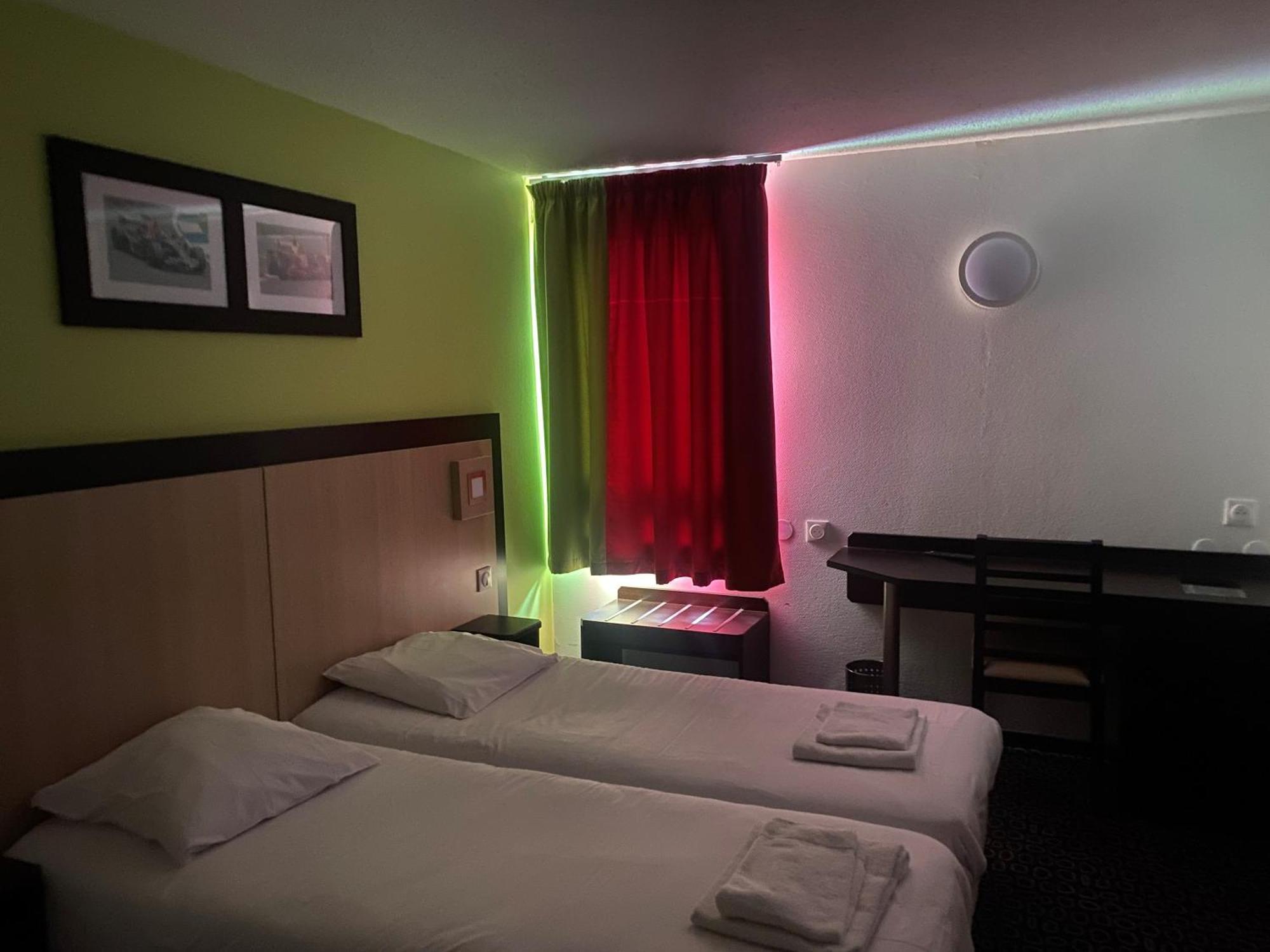 Enzo Hotels Pont-A-Mousson By Kyriad Direct Екстер'єр фото